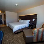 Holiday Inn Express & Suites - Colorado Springs AFA Northgate