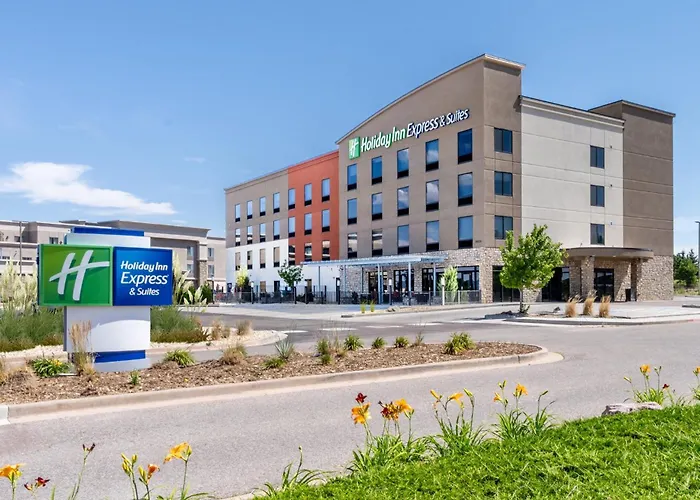 Holiday Inn Express & Suites - Colorado Springs AFA Northgate