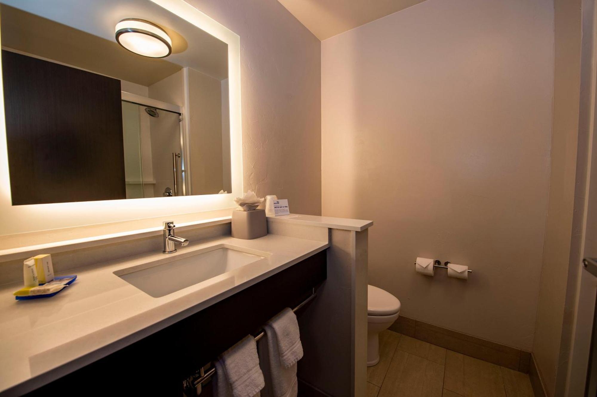 Hotel Express & - Afa Northgate By Ihg 2*